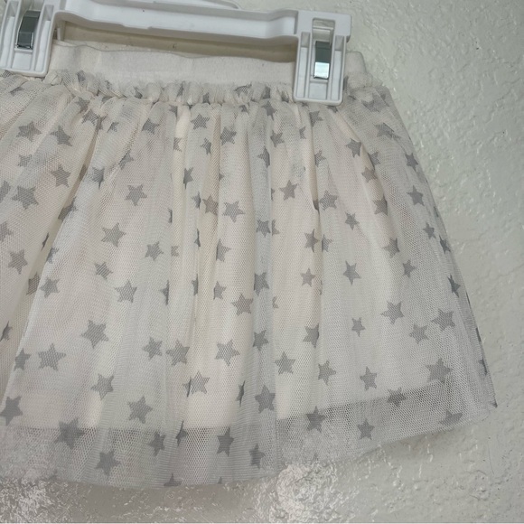 JUMPING BEANS NWT Girls Size 2T White with Silver Stars Tulle Skirt with Shorts - Picture 9 of 10